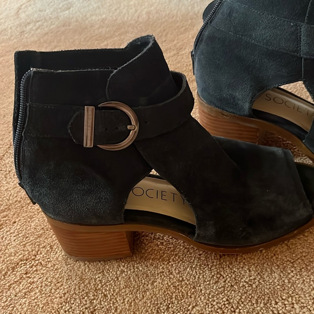 Navy blue. Sole society. Size 9.